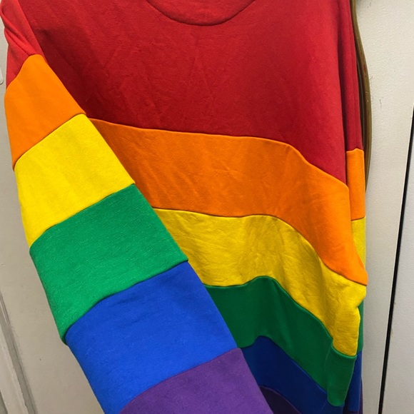 Steady hands rainbow sweatshirt - Picture 3 of 3